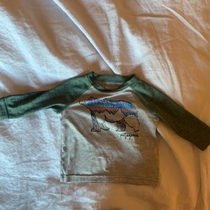 Toddler Patagonia sun shirt 6-12 month LS